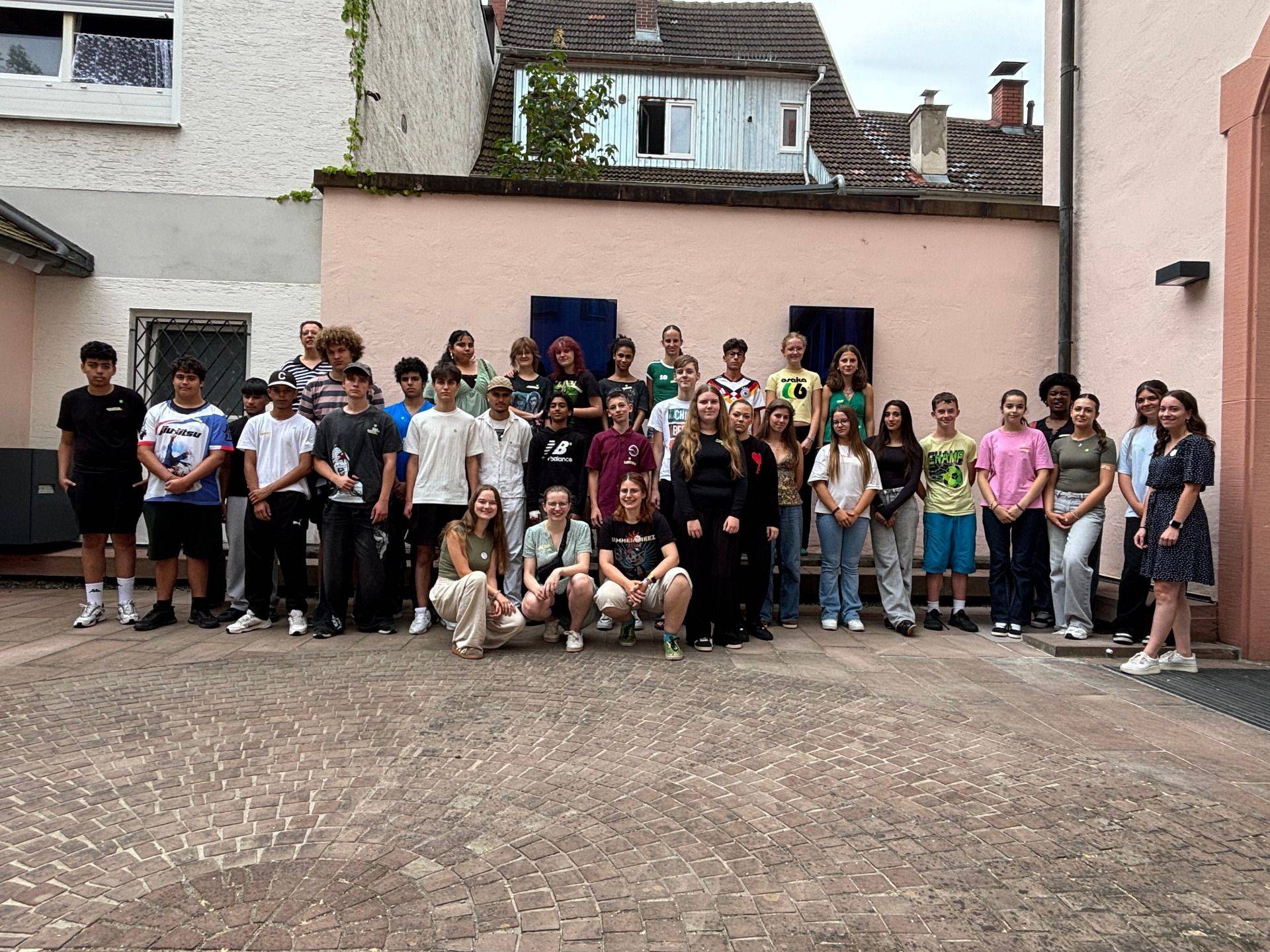 Gruppenfoto Sag's laut-Botschafter*innen